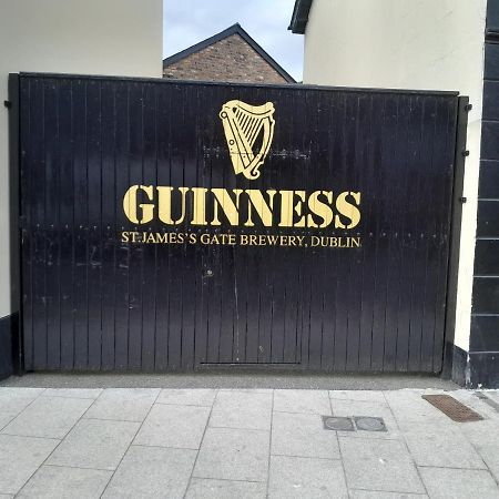 Randalstown 拉维尔提黑牛宾馆酒店 外观 照片
